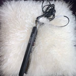 BaBylissPRO titanium hair straightener